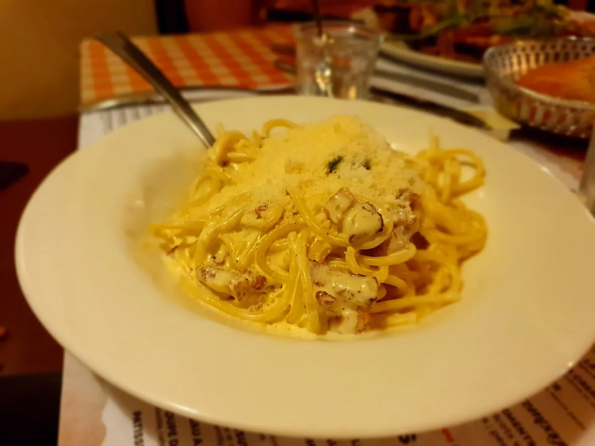 Spaghetti carbonara crémeux au parmesan